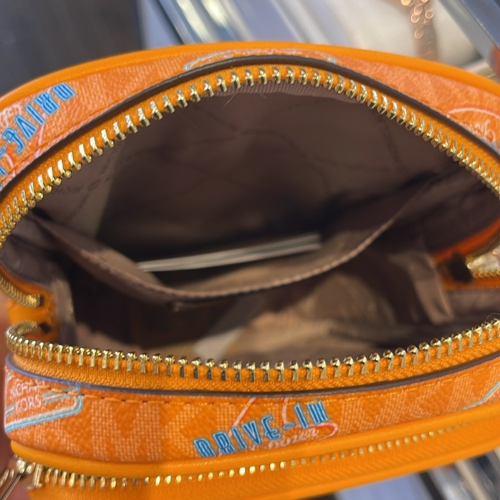 MICHAEL KORS
Jet Set Md Printed Signature Logo Crossbody NS CHAIN XBODY Flight - Picture 10 of 16